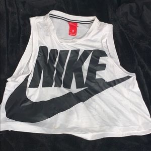 COPY - nike cropped sleeveless shirt